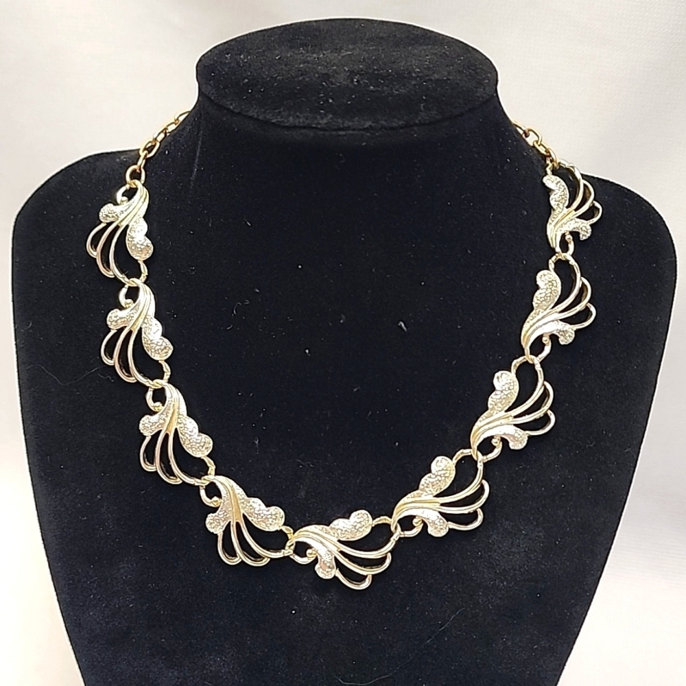 Sarah Coventry Vintage Floral Gold and Silver Chocker Necklace